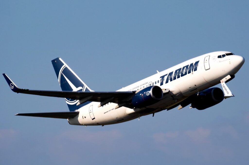 TAROM scumpește biletele din cauza crizei de kerosen
