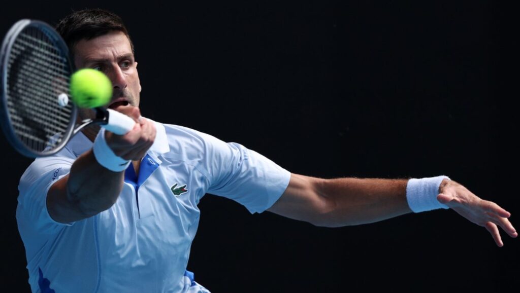 Novak Djokovic se califică în semifinale la Wimbledon după un meci care a intrat în istorie