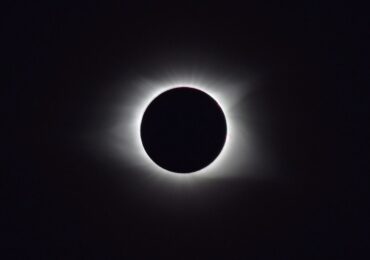 De unde poți vedea eclipsa totală de Soare din 12 august. Cinci locuri spectaculoase pentru a surprinde fenomenul rar