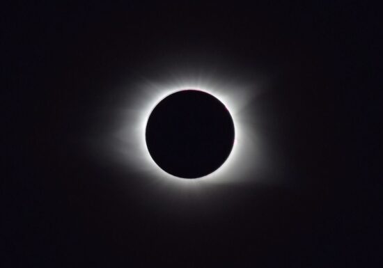 De unde poți vedea eclipsa totală de Soare din 12 august. Cinci locuri spectaculoase pentru a surprinde fenomenul rar