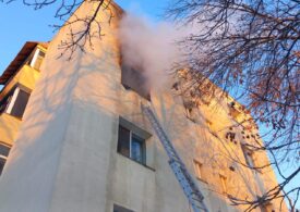O mamă din Iași a sărit cu bebelușul de la etajul 3, ca să scape din casa cuprinsă de flăcări <span style="color:#990000;">UPDATE</span> Copilul a murit