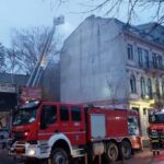 Incendiu la un hotel din centrul Capitalei. Trafic dat peste cap, la oră de vârf (Foto) UPDATE