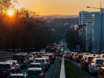 Țările din UE în care oamenii pierd cel mai mult timp pentru a ajunge la serviciu: România e la egalitate cu Olanda, dar din cauze diferite