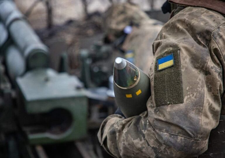 <span style="color:#990000;">Ziua 704</span>: Fraudă la achiziția de arme pentru armata ucraineană. Rusia atacă pe o mare parte a frontului, Ucraina câștigă la drone. Hyundai își vinde fabricile