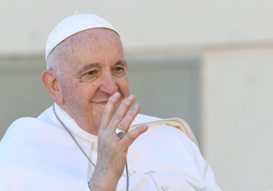Papa Francisc avertizează cu privire la legalizarea drogurilor: Traficanții sunt asasini