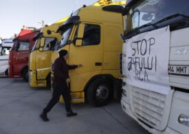 Multe dintre camioanele care blochează circulația la Afumați nu au RCA valabil