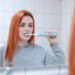 Spălatul pe dinți protejează de pneumonie – studiu