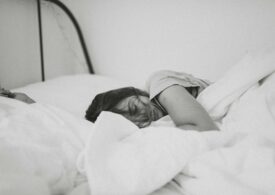 Cum să-ți creezi un mediu de somn optim pentru a preveni burnout-ul