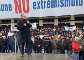 Miting antiextremism la Suceava. Gheorghe Flutur și-a prezentat decalogul: Modele, nu lichele. Dați like la competență și eject la prostie, oameni buni! (Video)