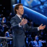 Atac armat în biserica-stadion a celebrului pastor Joel Osteen. A intrat cu un copil de mână și a început să tragă în oameni (Video)