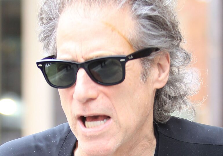 A murit actorul Richard Lewis