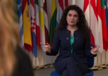 Nu „Bruxelles-ul e de vină”. Instituțiile române trebuie să se reformeze în timp ce livrează reforme Interviu Video cu șefa Reprezentanței Comisiei Europene în România