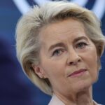 Ursula von der Leyen, acuzată că zboară des cu avionul privat