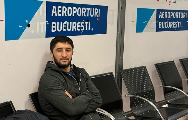 "Tancul rusesc", nemulțumit după ce a fost interzis pe Aeroportul Otopeni: "Nu le-a plăcut viza mea"