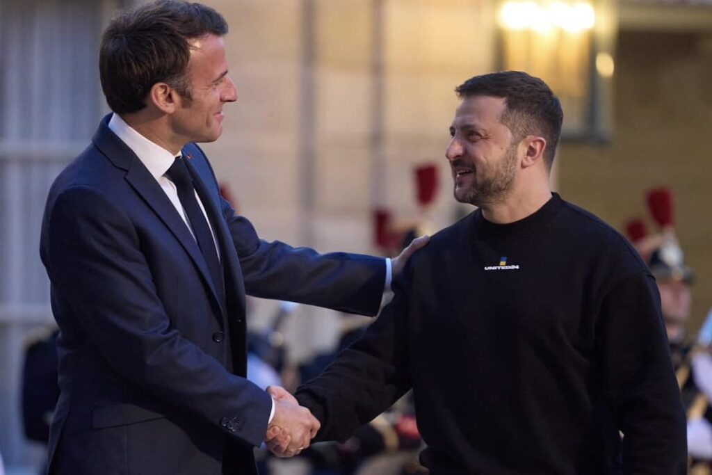 Macron anunță că europenii pregătesc sancțiuni împotriva Rusiei în coordonare cu SUA