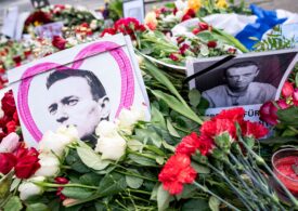 Mama lui Navalnîi a ajuns la închisoarea unde a murit liderul opoziției ruse, dar trupul acestuia e de negăsit