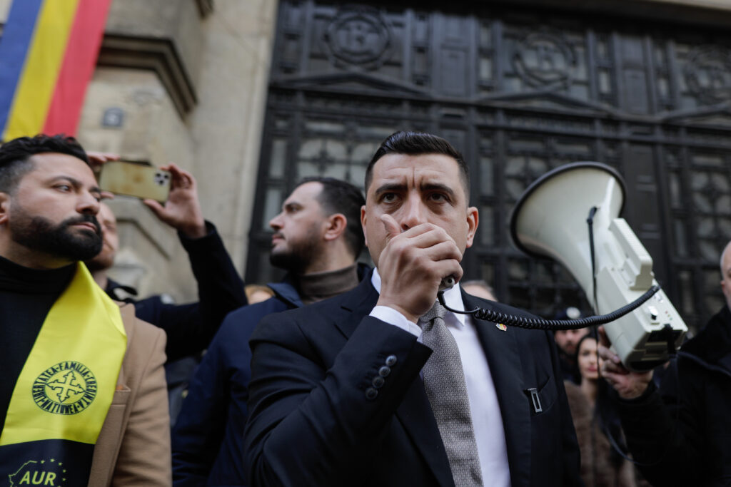 Simion îl acuză pe Nicușor Dan că pregătește „un Maidan împotriva voinței poporului”. Replica lui Boc: lucrează la scenariul în care nu câștigă