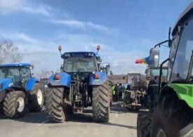 Vama Albița este blocată de un protest al fermierilor moldoveni (Video)