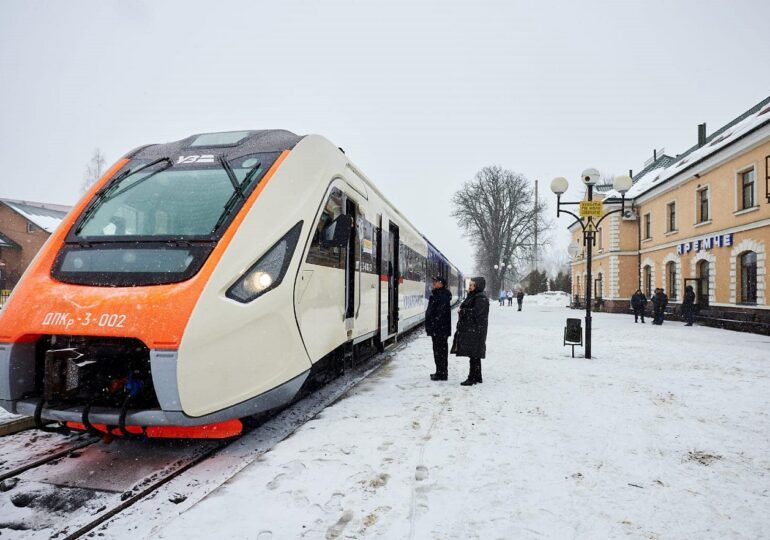 Trenurile nu se opresc, după doi ani de război. Calea ferată, un simbol în Ucraina (Galerie foto)
