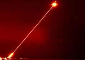 Arma cu laser care va schimba războiul: Poate nimeri o monedă de la un kilometru (Video)
