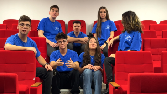 O echipă de la un liceu din București câștigă concursul ImagineEU, organizat de Comisia Europeană