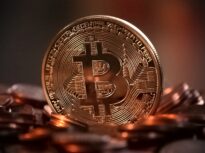 Orașul în care poți plăti aproape pentru orice cu bitcoin. Avantaje și dezavantaje