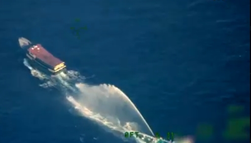 China a folosit tunuri de apă împotriva unor nave militare și avertizează Filipine (Video)