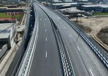 Am ajuns la 1.091 de km de autostradă și drum expres. Șoseaua care face legătura între Centura Oradea și A3, inaugurată cu claxoane (Video)
