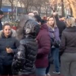 Protest în fața unei școli din centrul Capitalei, după ce un copil de 8 ani a fost violat de un altul, de 11 ani. UPDATE Ministerul Educației: Nu putem rezolva lucrurile în stradă