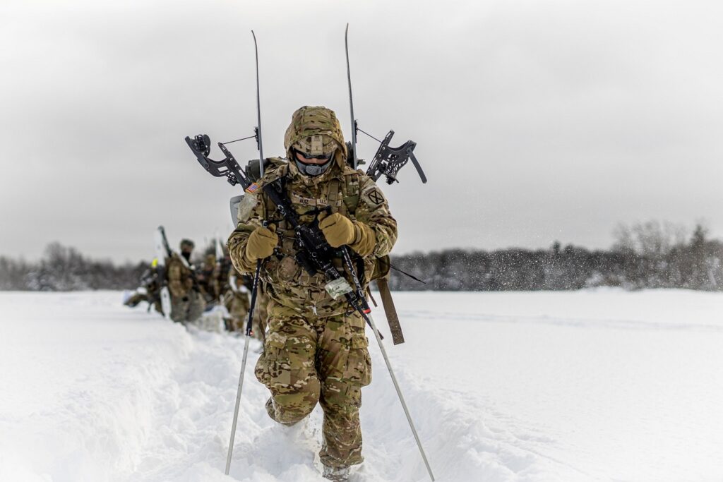 Cine sunt „războinicii arctici” și în ce condiții extreme se antrenează de război (Foto & Video)