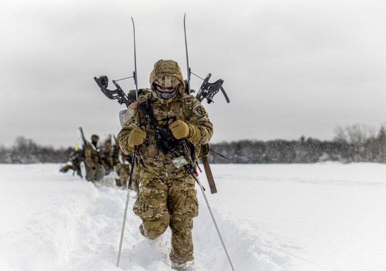 Cine sunt "războinicii arctici" și în ce condiții extreme se antrenează de război (Foto & Video)