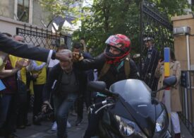 Burduja a venit pe motocicletă la depunerea candidaturii pentru PMB. Ciucă n-are pretenții (Foto&Video)
