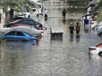 Potopul din Dubai – Cine vine acasă în avionul lui Ciolacu. Românii se plâng că autoritățile nu-i ajută: „N-au făcut nimic, nu au răspuns la niciun număr de telefon”