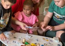 3 din 5 părinți ucraineni nu au găsit job în România. Centru de zi unde mamele să-și poată lăsa copiii în siguranță, cât sunt la serviciu