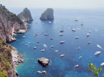 Insula Capri a devenit un dormitor pentru turiști. Italienii se plâng că nu mai au loc de ei