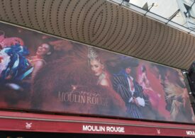 Celebrul cabaret Moulin Rouge din Paris a rămas fără... aripi (Video)