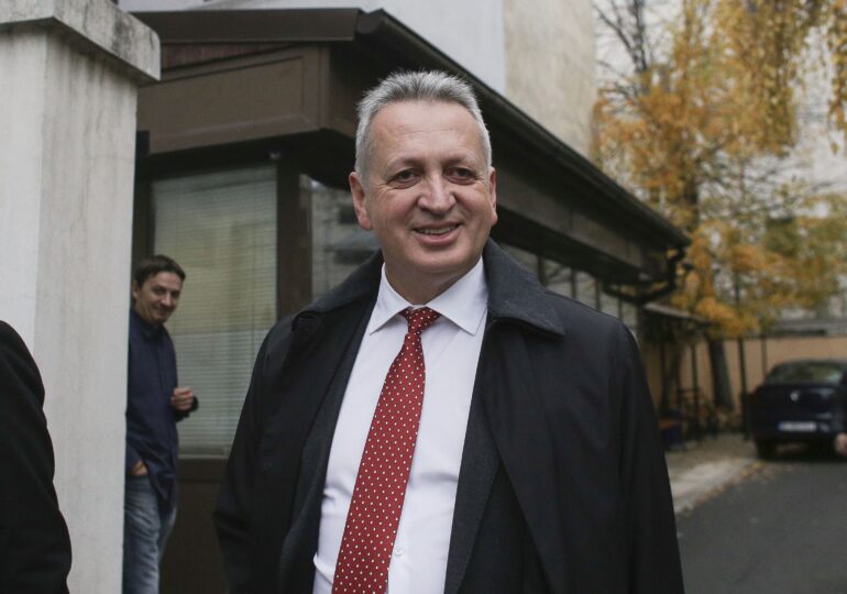 După 10 ani de anchetă, DNA a clasat dosarul în care Relu Fenechiu era acuzat că a luat șpagă 4,3 milioane de euro