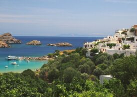 Grecia oferă vacanțe gratuite pentru turiștii care au fugit de incendiile de anul trecut