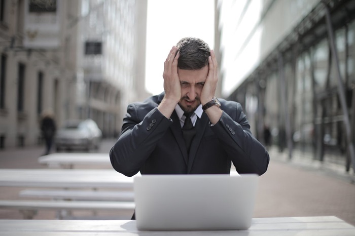 Stresul de la locul de muncă devine sufocant? Top 3 idei pentru un weekend revigorant