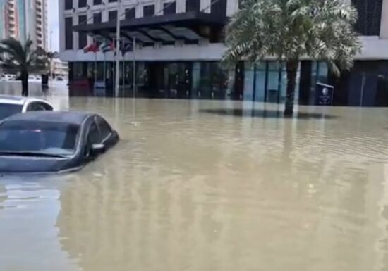 În Dubai a căzut cea mai abundentă ploaie din ultimii 75 de ani. Cum se explică fenomenul foarte violent, care a paralizat regiunea (Video)
