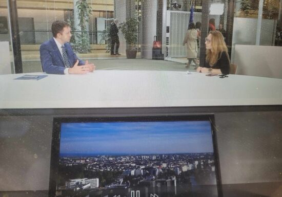 Ce înseamnă că Iohannis e în cărți pentru șefia Comisiei Europene: renunță PPE la Ursula von der Leyen? Interviu video cu Siegfried Mureșan
