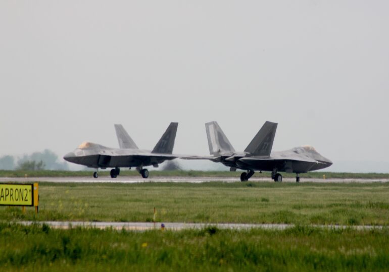 Trump ar putea trimite o „armată privată” în Ucraina. România, pilon-cheie în noul plan de securitate la Marea Neagră