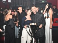 Ovidiu Popescu cu trofeul de campion in club