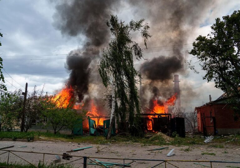 <span style="color:#990000;">Ziua 816</span> Ucraina a atacat cu zeci de rachete și drone și a distrus încă o navă rusească. Rușii au ucis civili, lovind o zonă de recreere de lângă Harkov