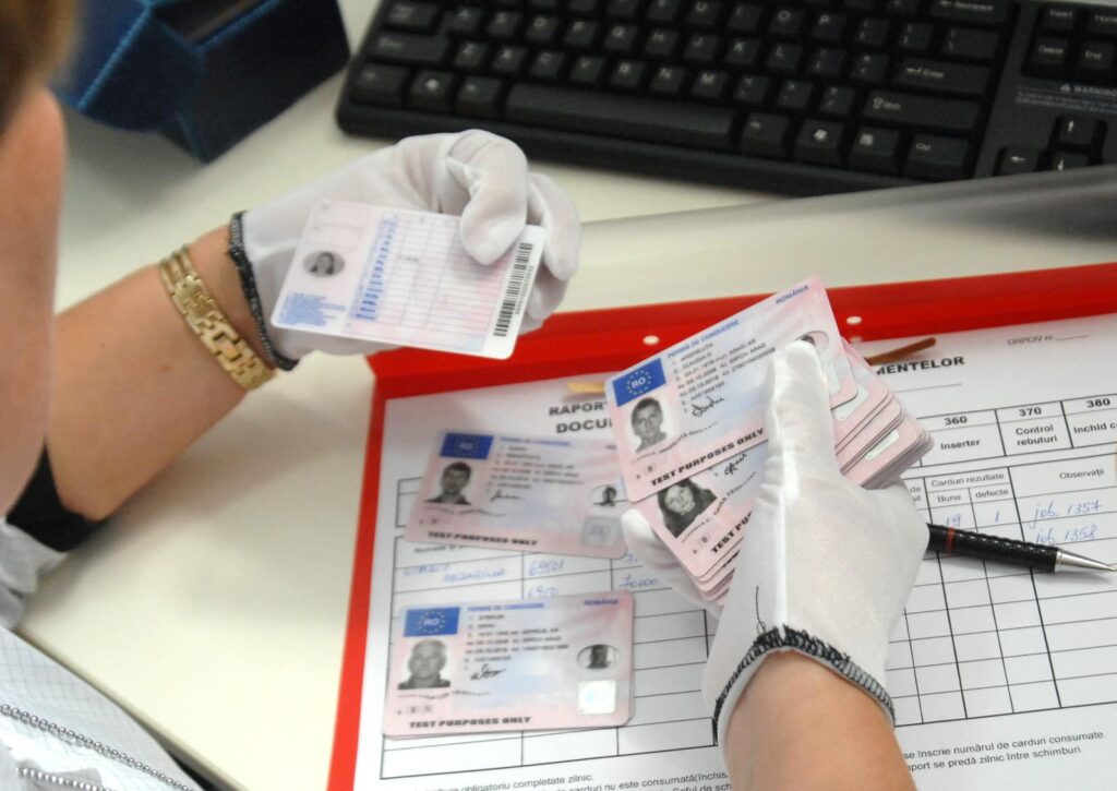 Permis suspendat dacă nu se achită amenda în 90 de zile