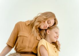 Cum să cultivi o relație mamă-fiică plină de iubire