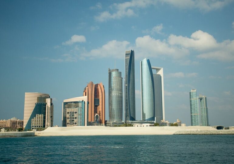 Emiratele Arabe Unite, ”magnetul bogăției” numărul 1 din lume