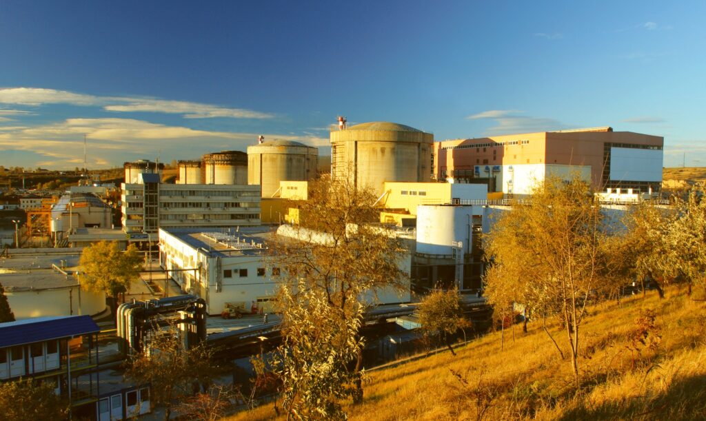 Aceeași secetă extremă, răspunsuri diferite. Cum reduc Ungaria și România consumul de energie