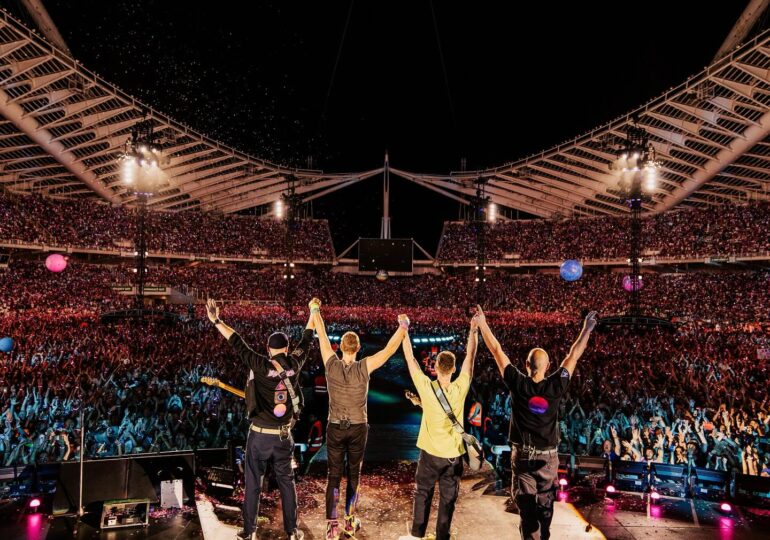 The Independent scrie despre incidentul de la concertul Coldplay. Niciun cuvânt despre rasism