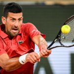 Novak Djokovic concentrat